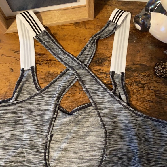 Adidas tank - Picture 5 of 5